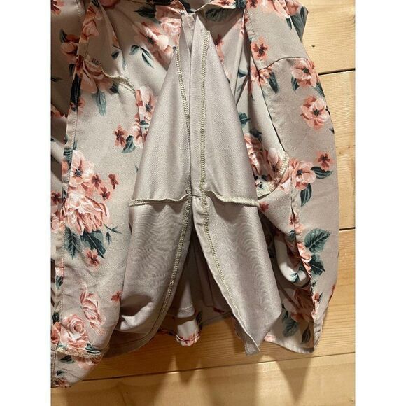 Torrid Georgette Button-Front Cami 1X - Picture 4 of 8